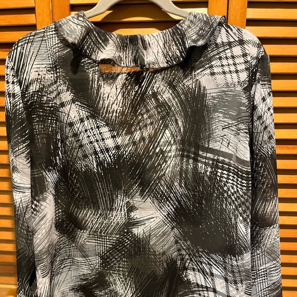 24. WOMENS CHICO’S 3/XL DETAIL TOP - Picture 8 of 8